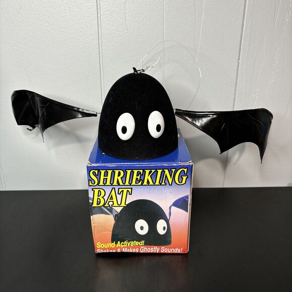Gemmy 1991 Shrieking Shaking Bat W Box 90's Halloween Prop Works Hangs -NO SOUND - Picture 7 of 14
